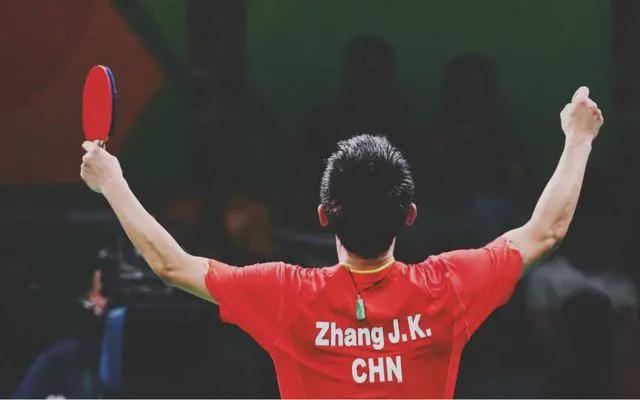 奥运会上中国选手衣服后面印的CHN是“中国”的意思芒果体育吗？(图1)
