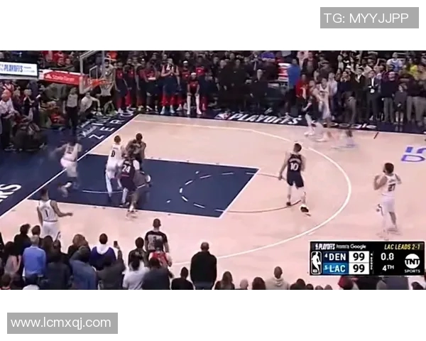 勇士与快船季后赛激战回顾精彩瞬间与战术分析